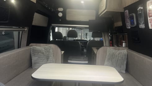 Jean ford van dam  – 3 berth Ford Transit campervan 