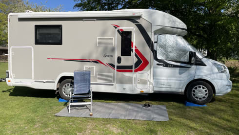 170 pk automaat – Challenger graphite 348 XLB automatic