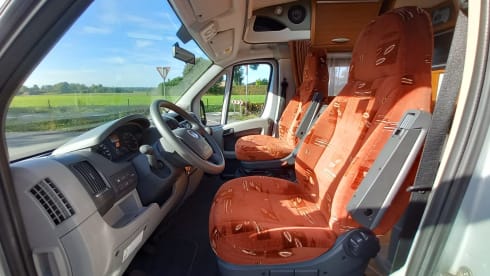 Fantastic Chausson Allegro 94