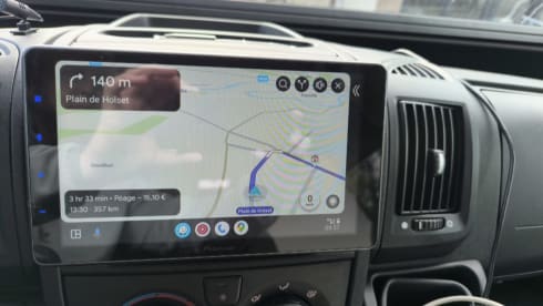 Luxurious new 6-person Roller Team Kronos Advance semi-integrated from 2024