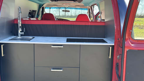 Nightwatch – 2p Ford campervan from 2008