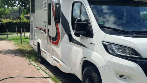 5p Challenger semi-integrated from 2021