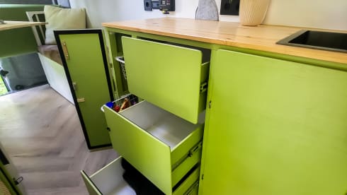 Camper beleving – 2p offgrid luxury - Renault Master L3H2