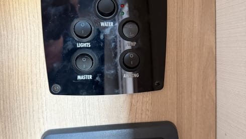 Our Molly – 6 berth Peugeot alcove from 2015
