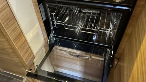 Camper het Spick… – 4p Adria Mobil semi-integrated from 2018