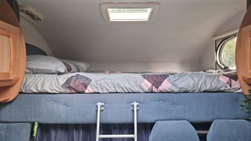 Wonderfully spacious and neat family camper for rent