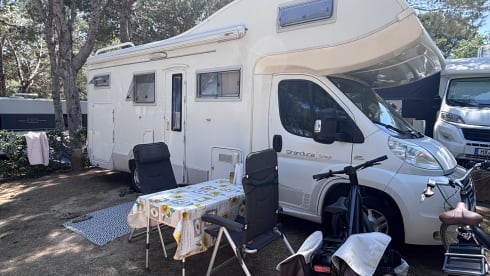 5-sitziger Fiat Alcove aus dem Jahr 2008