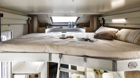 Kaz the Family Motorhome – Adventure-Ready 6 Berth Roller Team Motorhome – Family Comfort on Wheels