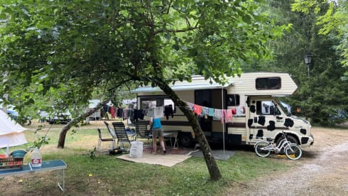 koetje – is a great family camper for 5-6 people and 2 m headroom