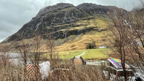 Rainbow Magnus – 4 berth Mercedes-Benz campervan from 2009