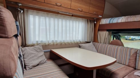 Moby the mobi  – 4p Eura Mobil alcove uit 2009