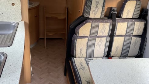 Coco  – 6 person family camper with air conditioning