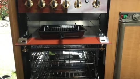 SUXi – SUXi - iMotorhome  and Off Grid Glamping