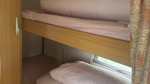 6 berth Ford Rollerteam