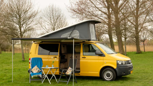 Yellow Submarine – Bus camper VW T5 Extended - Just like a car