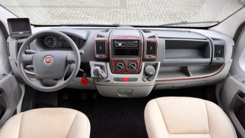 2p Pilote semi-integrated uit 2009
