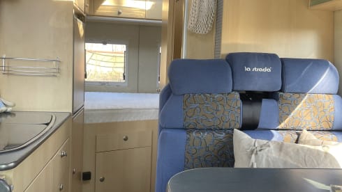 Fiat La Strada bus camper automatic incl. solar panels!