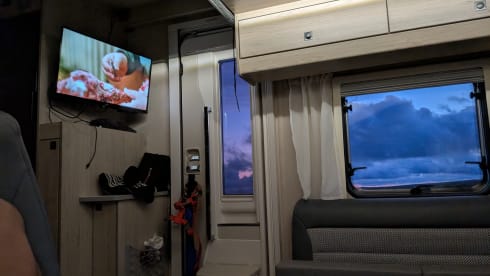 Auto-Trail F60 – 4 berth Autotrail semi-integrated from 2024