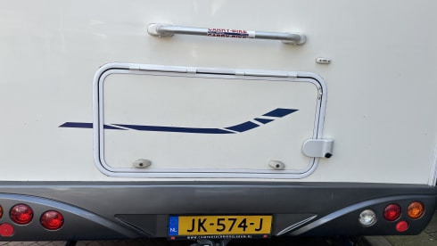 Maatje  – 2p McLouis semi-integrated uit 2011