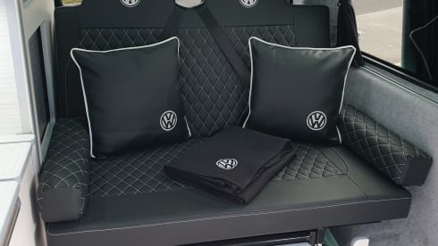 Scooby LWB – DOG FRIENDLY VW CAMPERVAN WITH ALL THE EXTRAS  FOR A GREAT HOLIDAY