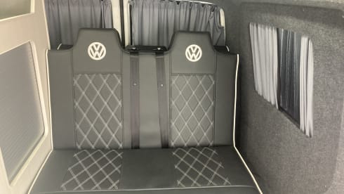 Elsie Girl – 2 berth VW semi high top campervan 