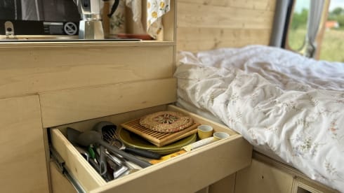 ONA – 2-seater Volkswagen bus from 2011