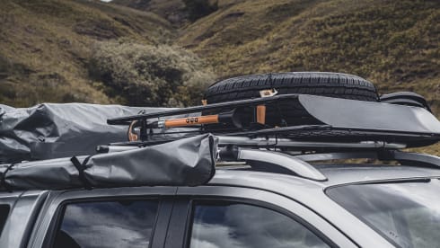 Ernest – 3 berth Nissan Navara 2017