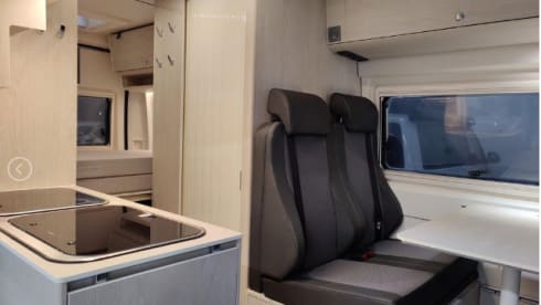 Tournie  – Very luxurious Tourne bus camper