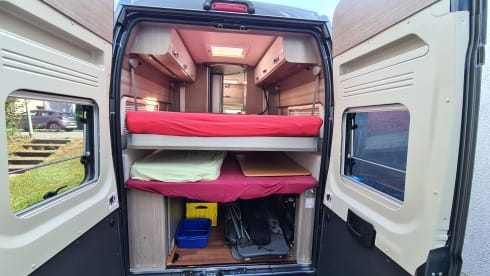 Pössl Roadcruiser Revolution automatic family van