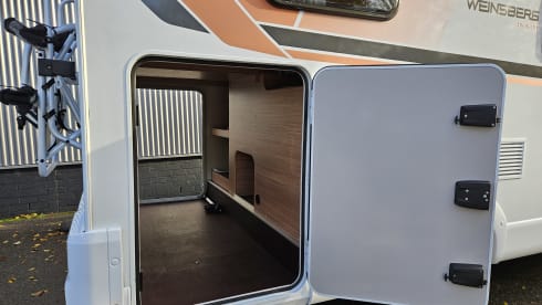 Weinsberg CaraCompact-3 – Ultimate Freedom for Couples! Luxury Camper with Single Beds and XL Garage