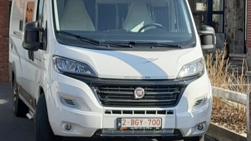 Jacq – New CamperVan: compact and all comfort