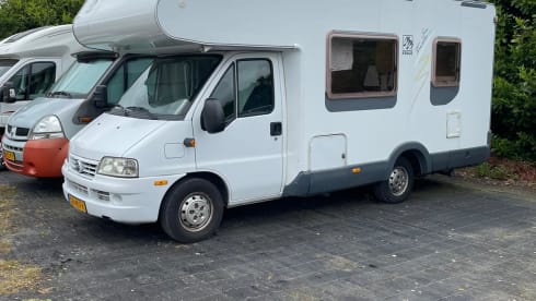 Arie – Familiencamper 6 P Alkoven ab 2001