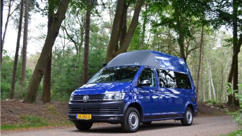 Harry – Camping-car bus Volkswagen SUNLINER XL LUXE 5p, construit en 2023 !