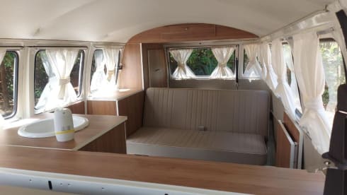Lientje – Volkswagen T2 bus from 1990