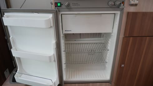 McLouis M700, 6 couchages et assises.