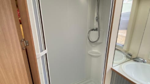 Sunny – Your next family holiday - 2020 6 Berth Motorhome