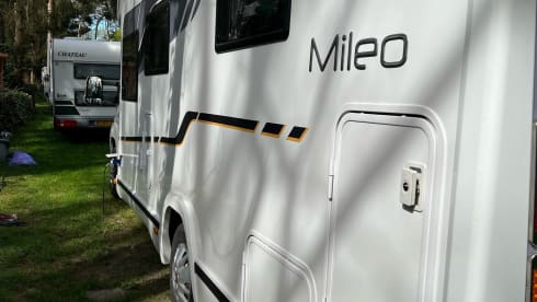 Gezinscamper – Family camper 5 people - luxurious & complete