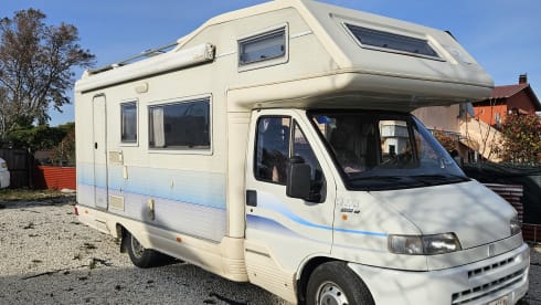 Claudio – Pegaso 622. 2500 turbo diesel 7 berths