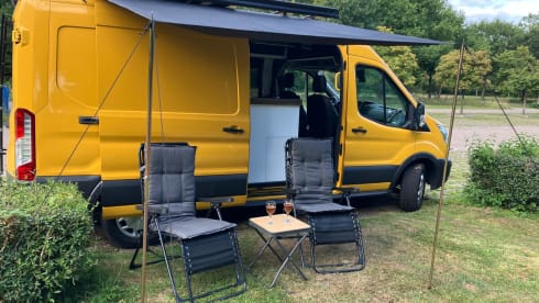 Spacious, modern and complete Off-Grid 2P Campervan