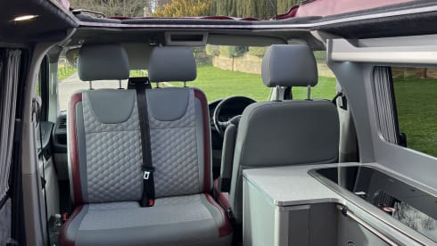 Keith the WanderVan – 4 berth Volkswagen campervan from 2018