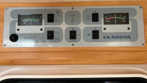 Fiat adriatik 650SL Coral met vast bed 4 persoons