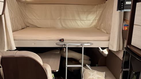 FORSTER 738 EB, 4 persons, garage and scooter included
