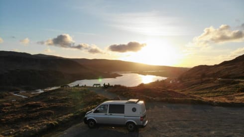 OnlyVans – Only Vans Adventures - VW T5 - 2 Berth