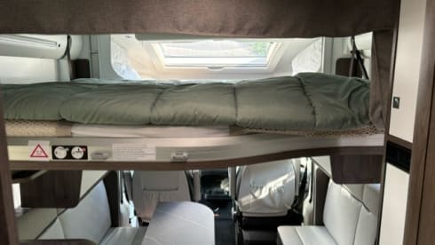 Oscar – 4p Benimar semi-integrated uit 2024