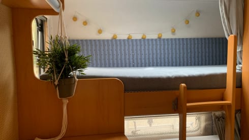 Hymer spacious 6p family camper with bunk beds