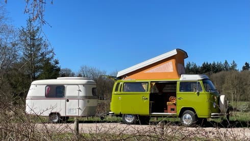 Putu – Volkswagen T2 from 1977, perfect condition