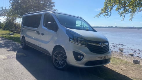 3 berth Vauxhall Vivaro campervan from 2018