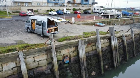 Dougie – Beautiful Quirky Camper  - heated - insurance included 