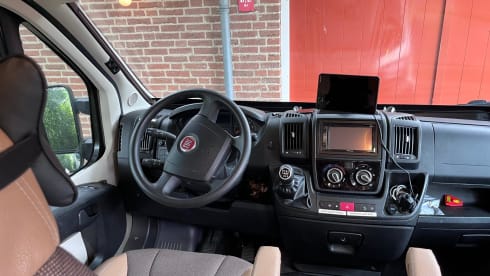 Fritsie 3 – 4p Fiat bus from 2016