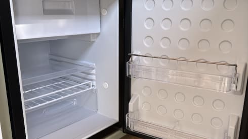 Lil Jem – *OFF GRID* Tiny Home -2 berth Mercedes Sprinter